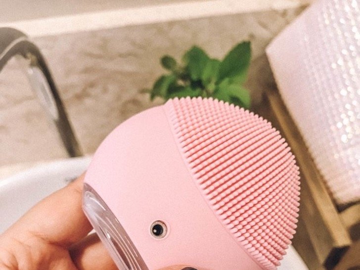 facial brush