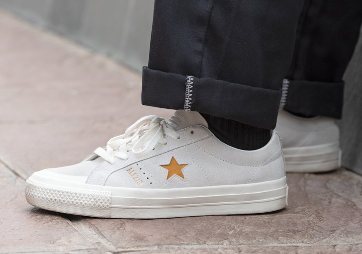 CONVERSE One Star Pro