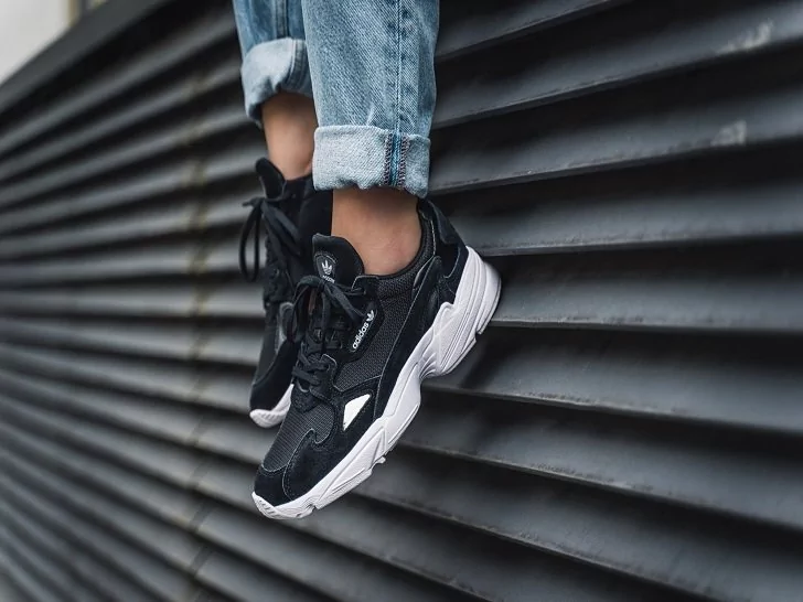 Adidas Falcon