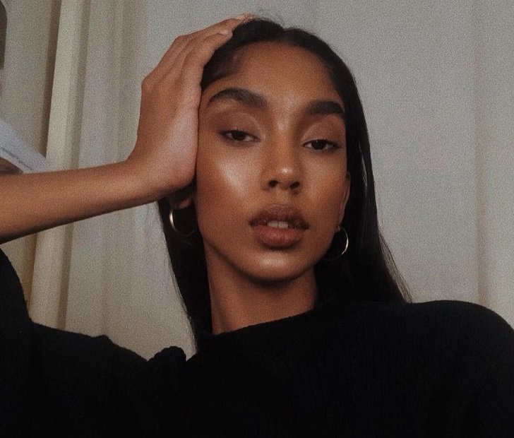 Dok. Instagram @naomijanumala - Naomi Janumala, Model Asal India yang 'Taklukan' Hati Rihanna dan Jadi 'Wajah' Baru Fenty