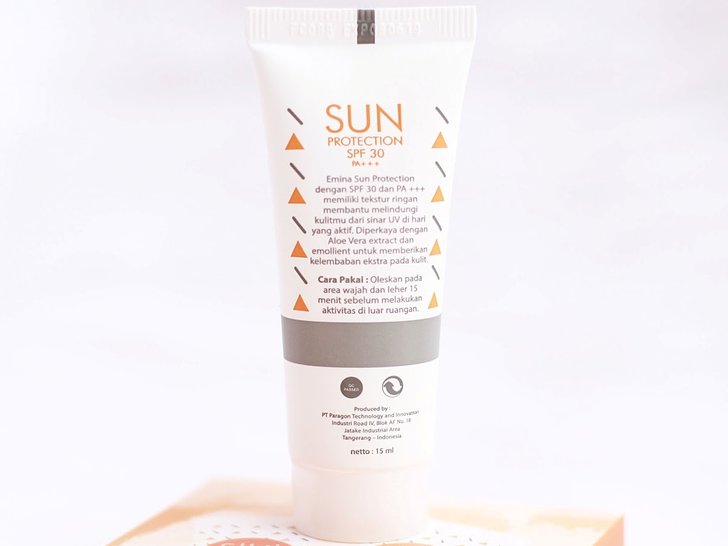 Kandungan Emina Sun Protection SPF 30 PA+++