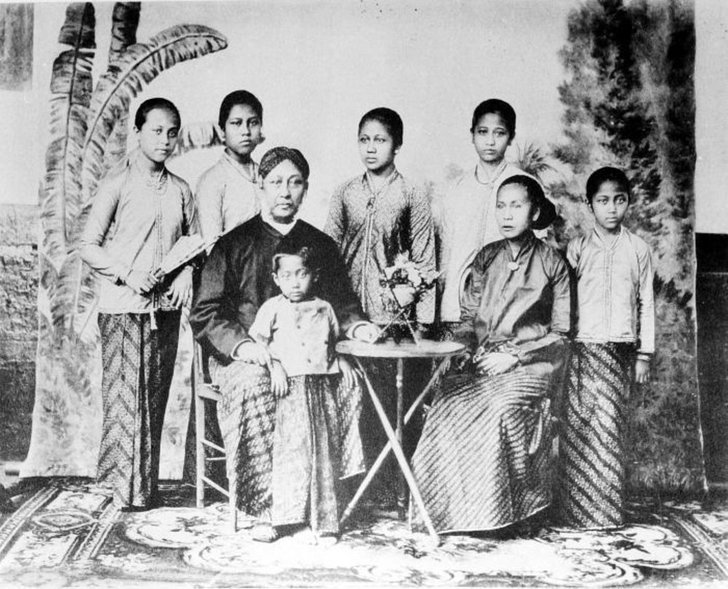 Kartini dan Keluarga