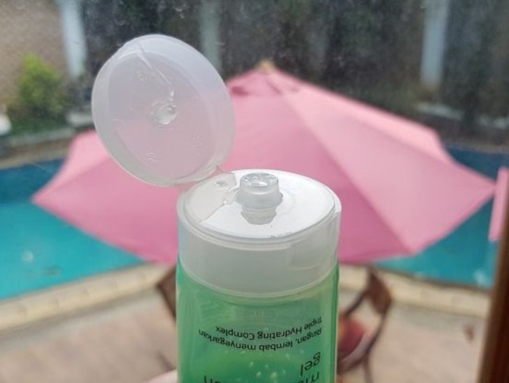 Packaging Wardah Aloe Hydramild Multifunction Gel