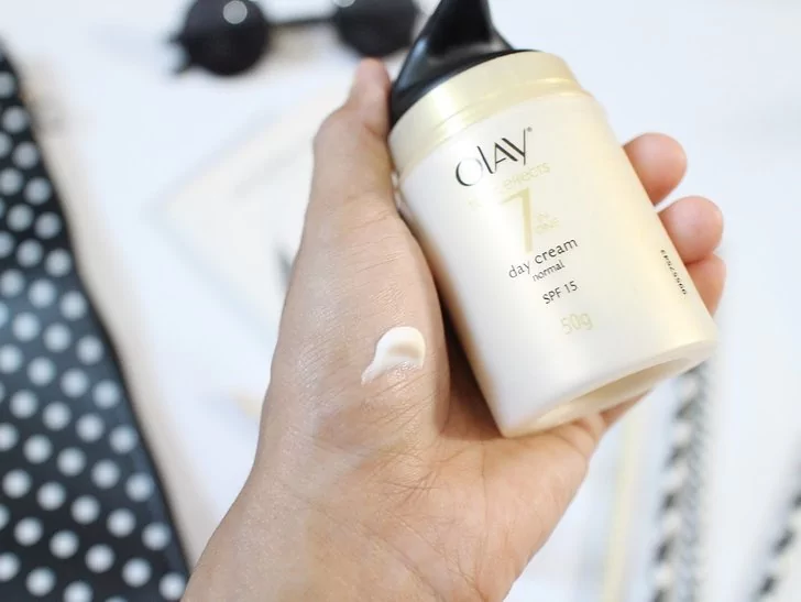 OLAY Total Effect 7 in 1 SPF 15 - Tekstur