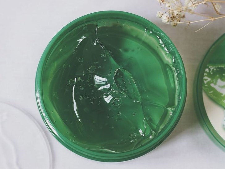 Tekstur The Saem 99% Jeju Fresh Aloe Soothing Gel