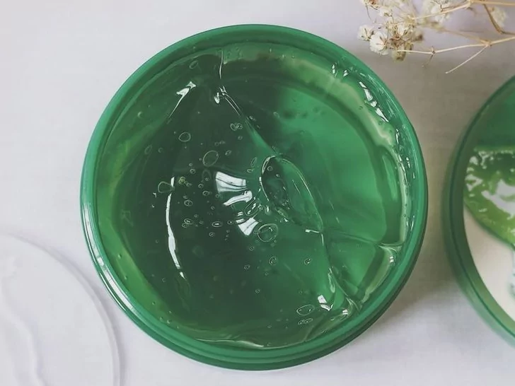Tekstur The Saem 99% Jeju Fresh Aloe Soothing Gel