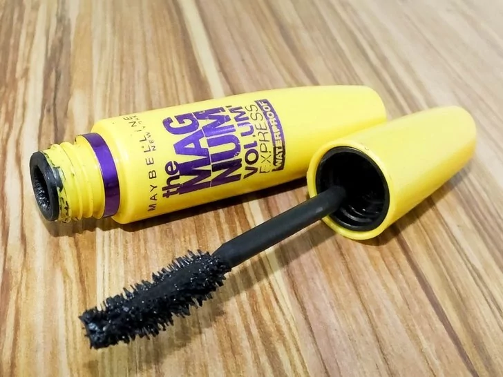 Packaging Maybelline The Magnum Volum’ Express