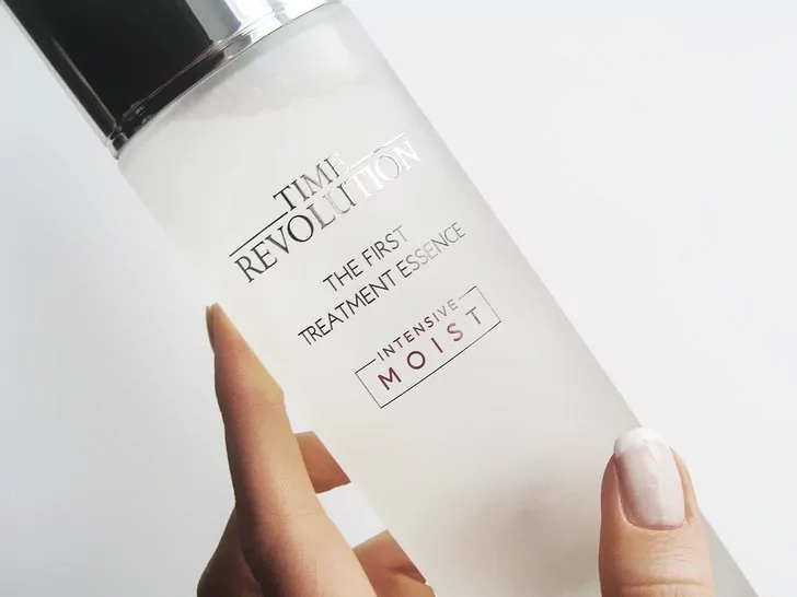 Missha Time Revolution First Treatment Essence - Packaging