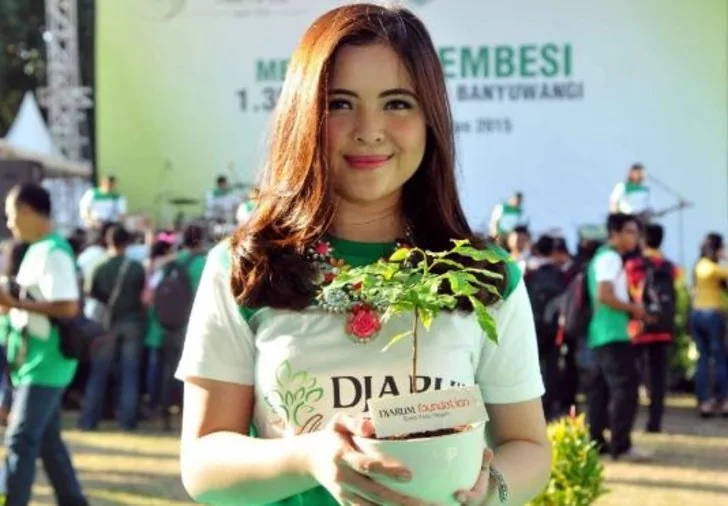 Tasya Kamila Duta Lingkungan Hidup