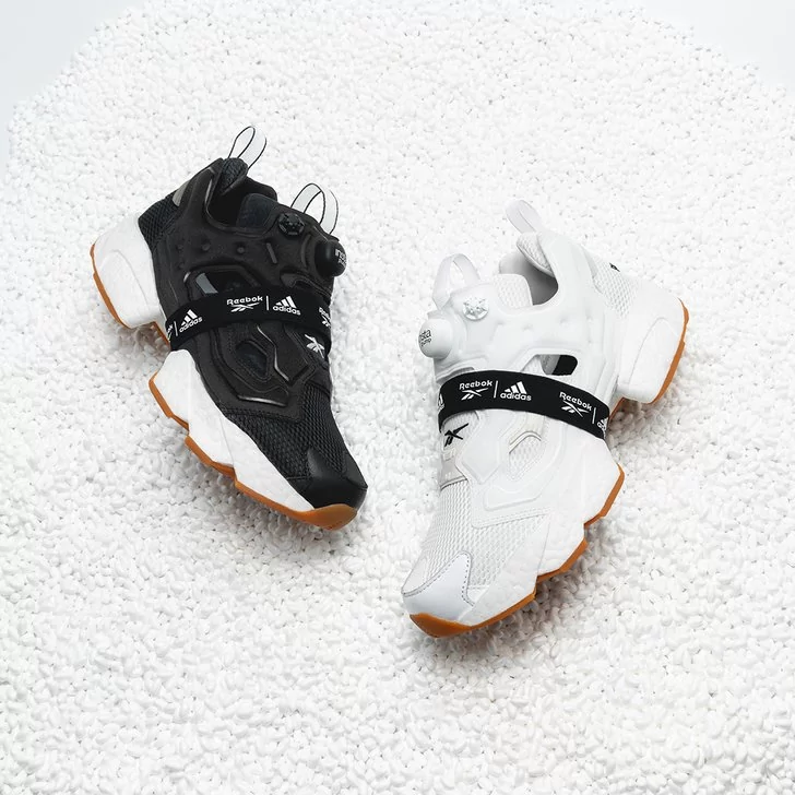 Seri Black & White Instapump Fury Boost