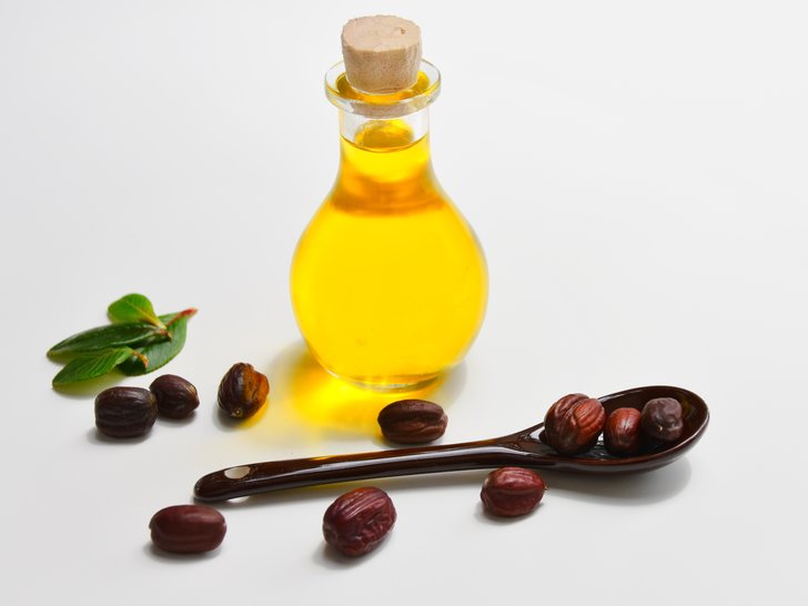 Cara Cepat Memanjangkan Bulu Mata Secara Alami - Minyak Jojoba