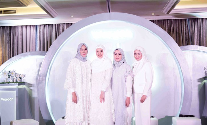 Elsa Maharani, Dhini Aminarti, Riedha Melinda, dr. Indah Widyasari, SpKK